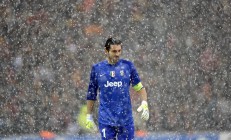 哈兰德连续十场比赛得分超过败北，加拿大队挑战极限！